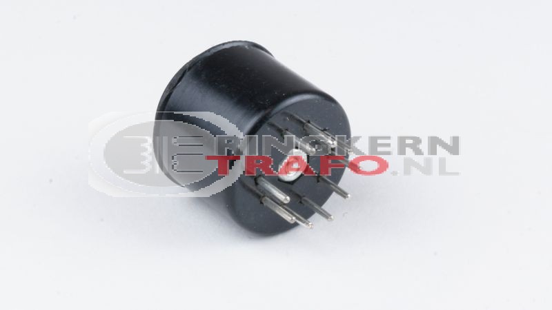 Noval adapter, socketsaver